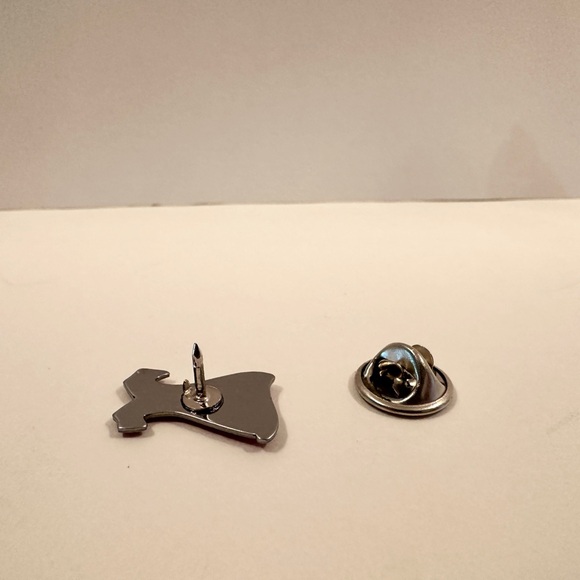 American Heart Association Red Dress Lapel Pin - Picture 5 of 6